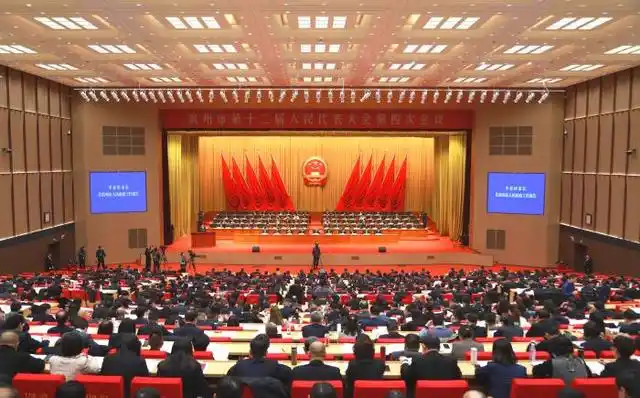 陳玉娟區(qū)長:加速城區(qū)等地熱供暖全替代 打造地熱能規(guī)?;谜椿瘶影?地大熱能 陳玉娟區(qū)長:加速城區(qū)等地熱供暖全替代 打造地熱能規(guī)模化利用沾化樣板-地大熱能
